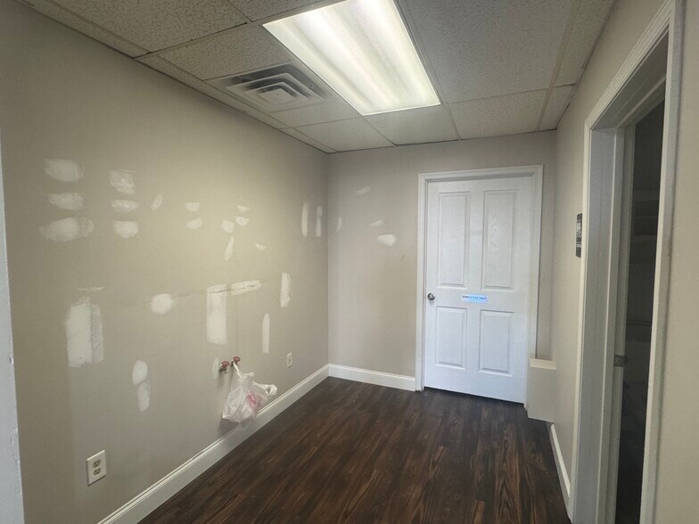 More Photos Of 703 Black Horse Pike, Glendora Storefront Retail Office For Lease