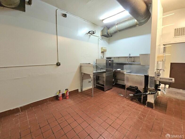 More Photos Of 823 Webster St, Oakland Storefront Retail Residential For Sale