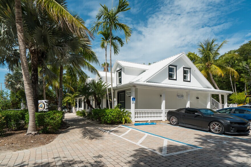 More Photos Of 102920 Overseas Hwy, Key Largo Office Residential For Sale