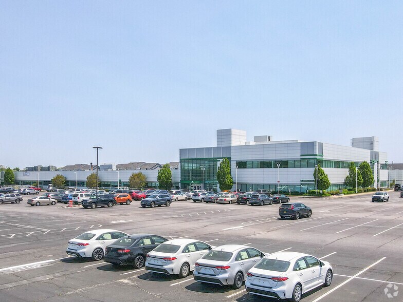More Photos Of 3500 Sunrise Business, Great River Unknown For Lease