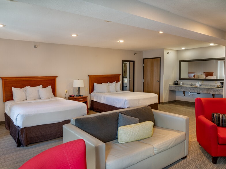 More Photos Of 664 Chase Blvd, Sidney Hotel For Sale