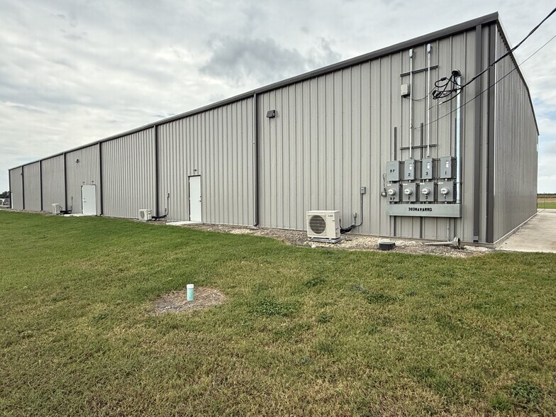 More Photos Of 299 Navarro Dr, Seguin Unknown For Lease