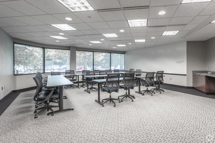 More Photos Of 5041 Corporate Woods Dr, Virginia Beach Unknown For Lease