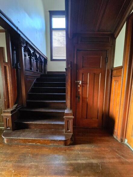 More Photos Of 924 S 19th St, Milwaukee Apartments For Sale