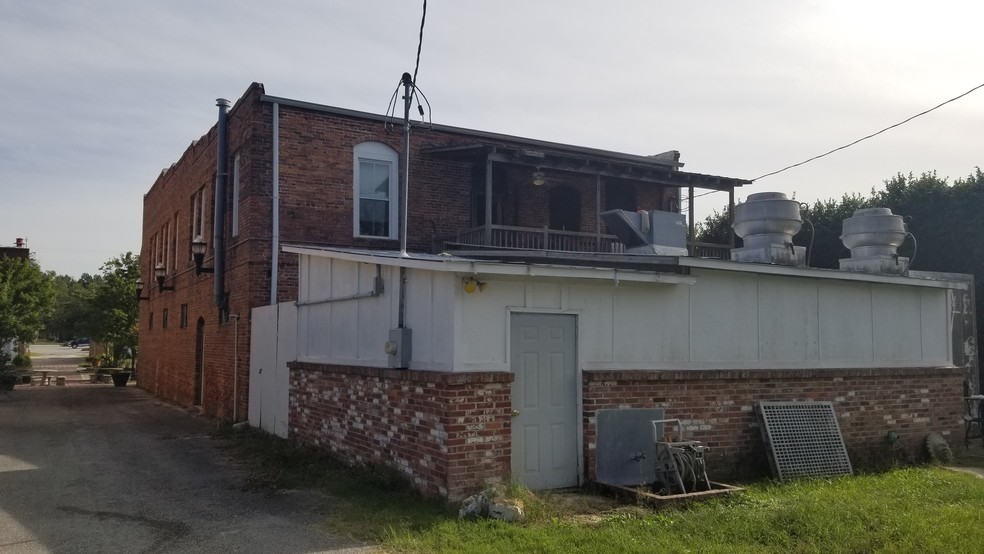 More Photos Of 2720 Cleveland St, Elloree Storefront Retail Residential For Sale