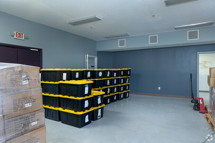 More Photos Of 5801 Old Collinsville Rd, Fairview Heights General Retail For Lease