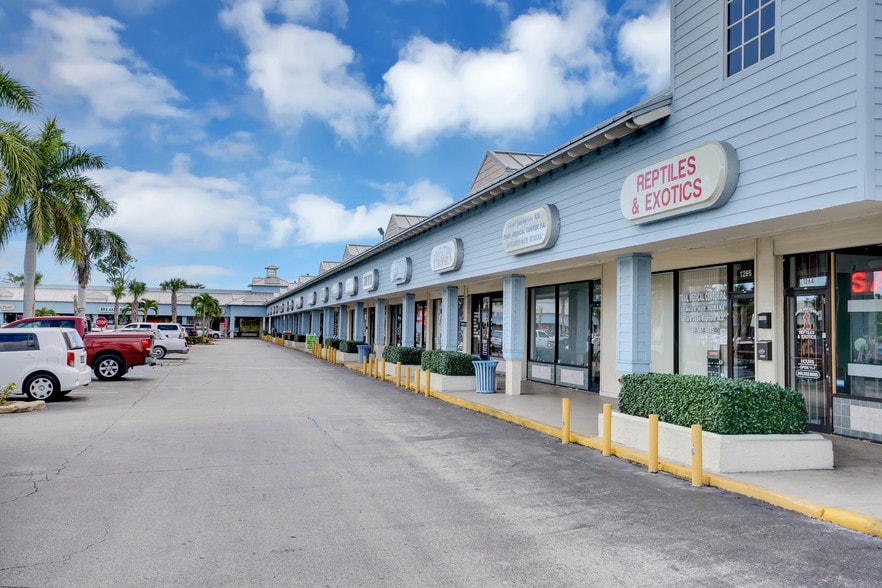 More Photos Of 1300 N Military Trl, West Palm Beach Unknown For Lease