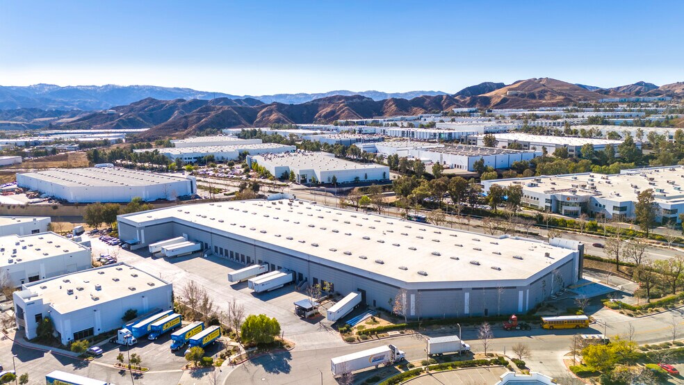 More Photos Of 29120 Commerce Center Dr, Valencia Manufacturing For Lease