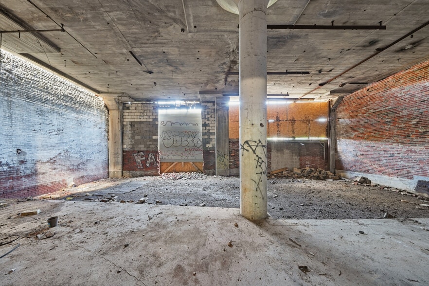 More Photos Of 401 E Allegheny Ave, Philadelphia Manufacturing For Sale