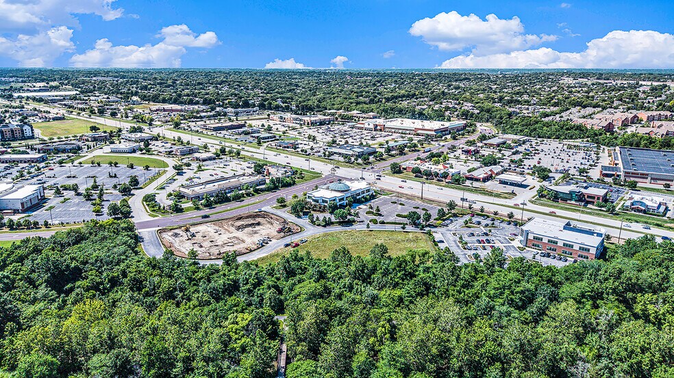 More Photos Of 8101 W 135th St, Overland Park Medical For Lease