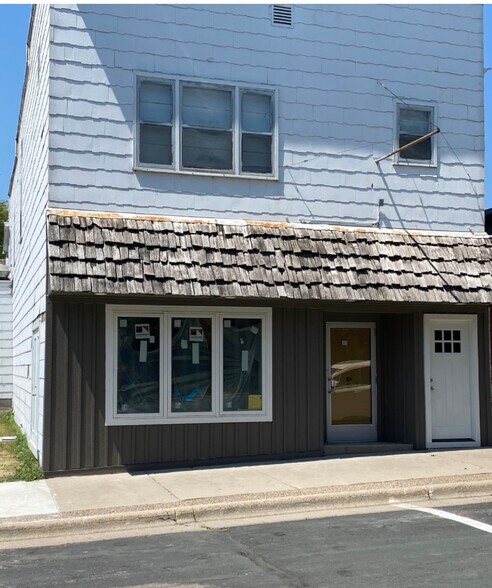 More Photos Of 120 1st St N, Montgomery Storefront Retail Residential For Lease