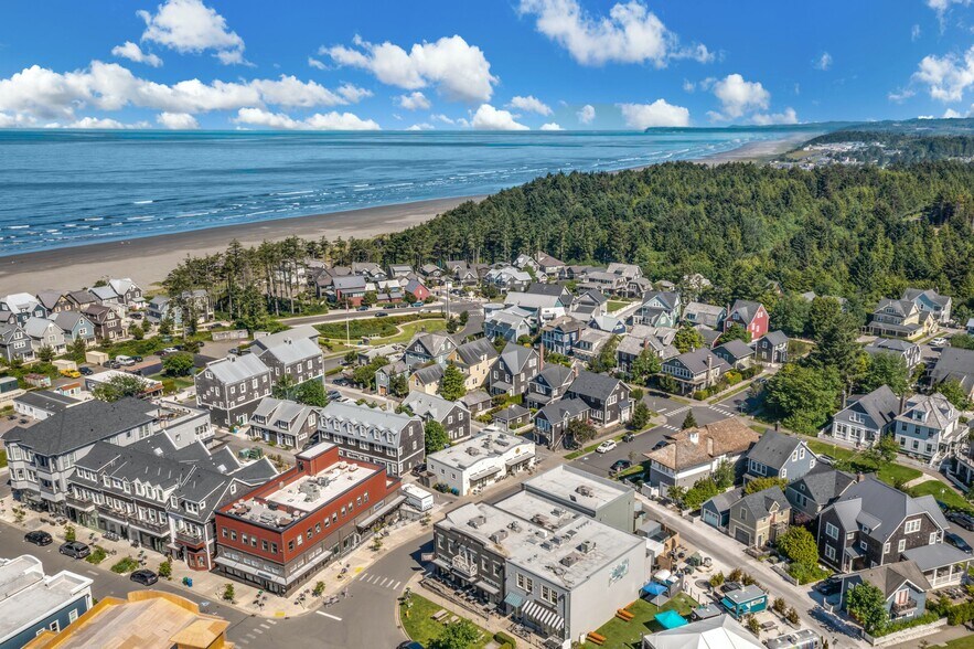 More Photos Of 215 Meriweather St #2, Pacific Beach Storefront For Sale