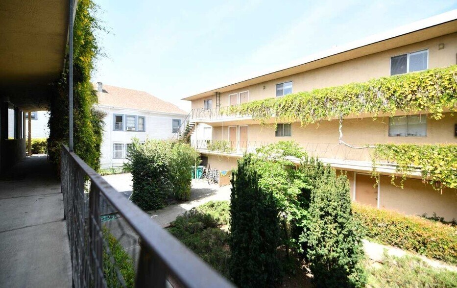 More Photos Of 411 E 17th St, Oakland Apartments For Sale