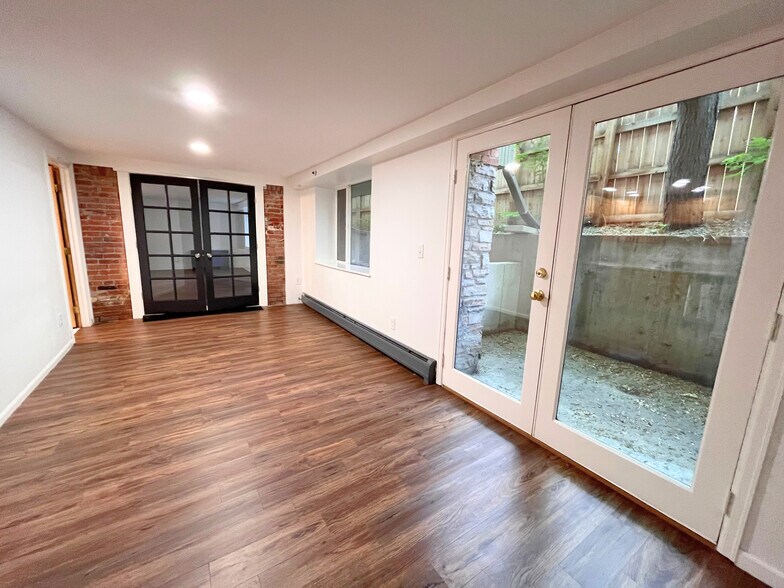 More Photos Of 2033 11th St, Boulder Office For Sale