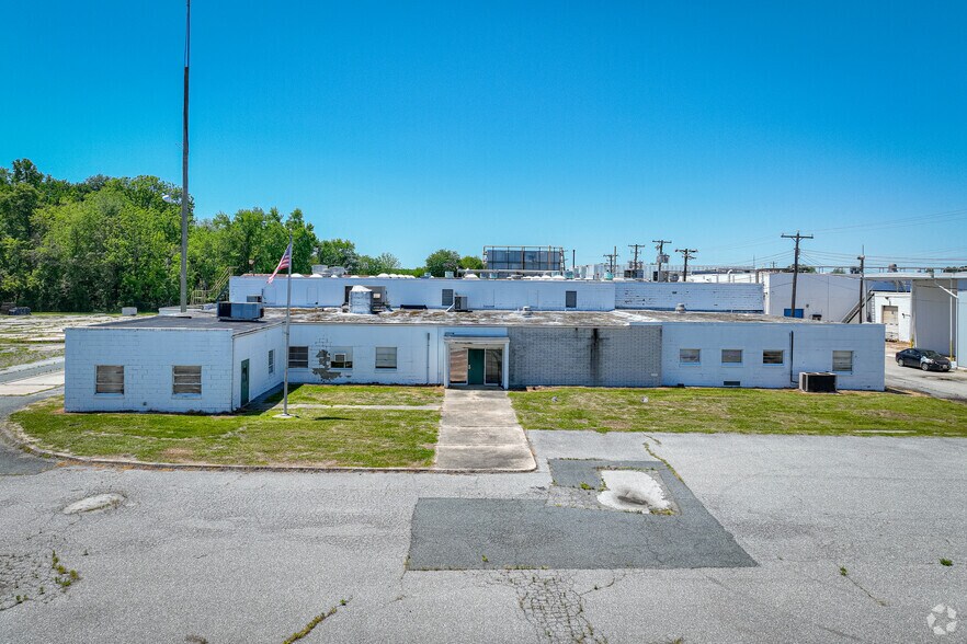 More Photos Of 502 Factory Ave, Ridgely Industrial For Sale