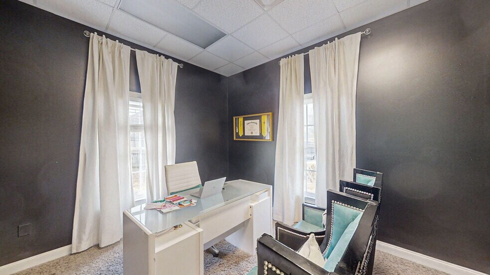 More Photos Of 7413 Whitesville Rd, Columbus Medical For Sale