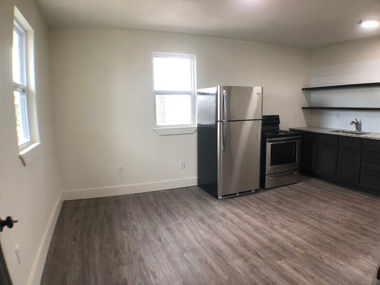 More Photos Of 1306 E 2nd St, Tulsa Apartments For Sale