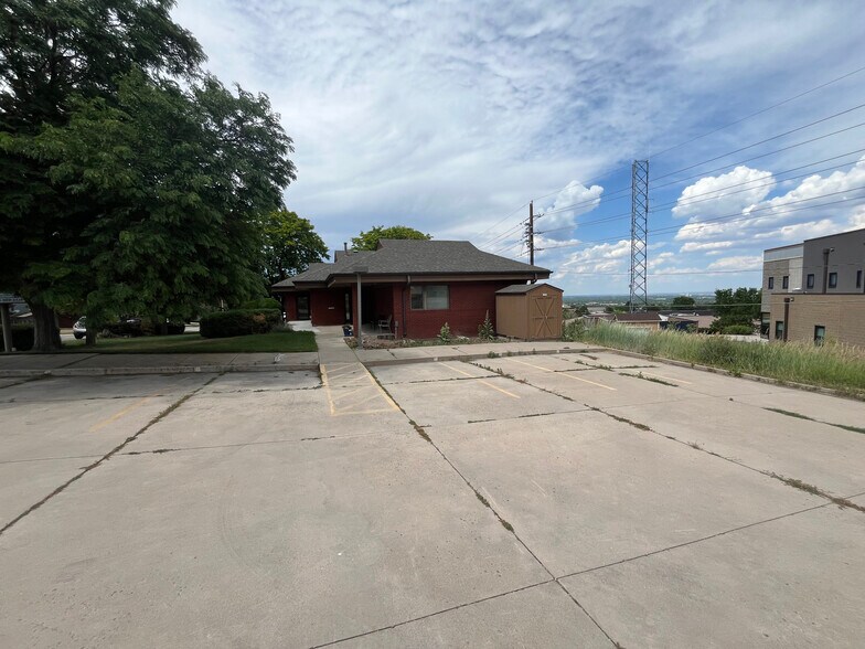 More Photos Of 1074 S Alkire St, Lakewood Office Residential For Lease