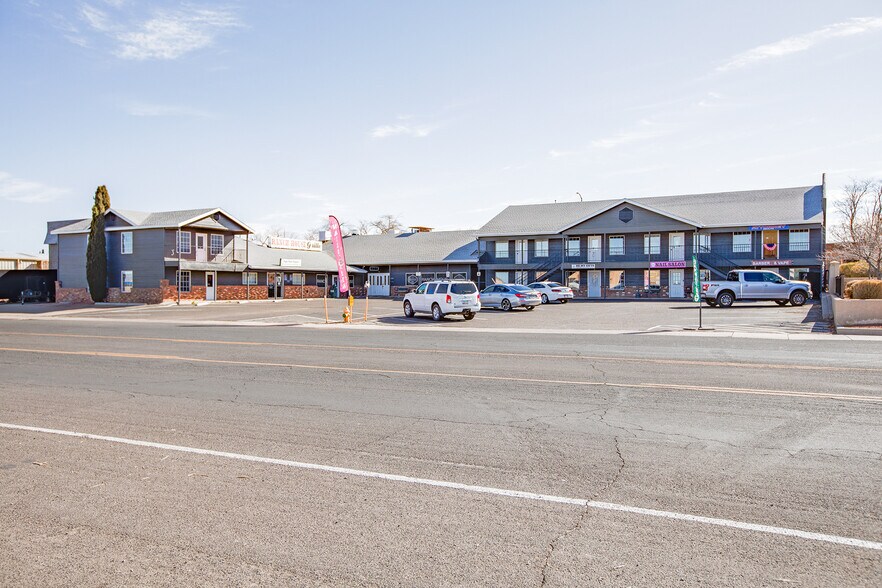 More Photos Of 819 N Navajo Dr, Page Storefront Retail Office For Sale
