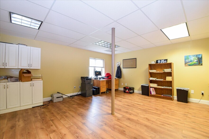 More Photos Of 2314 Patterson Ave SW, Roanoke Office For Sale