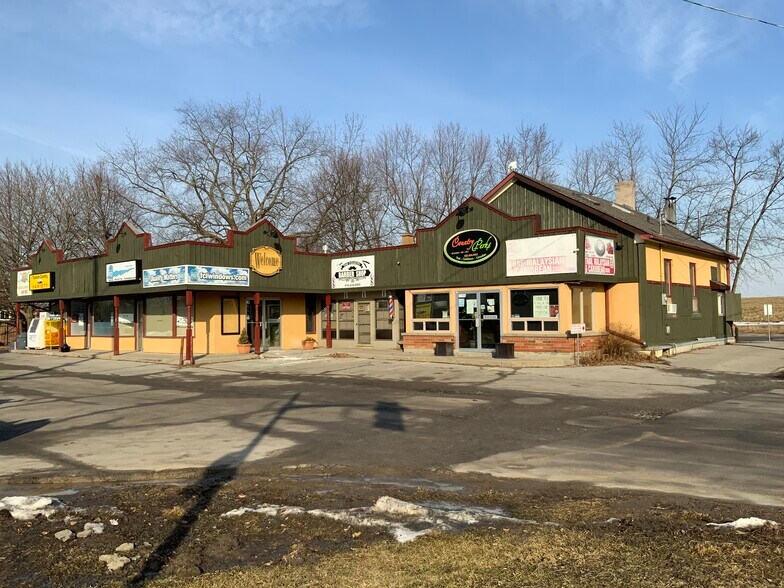 More Photos Of 1648 Taunton, Clarington Restaurant For Lease