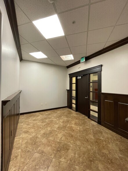 More Photos Of 233 S Pleasant Grove Blvd, Pleasant Grove Office For Sale