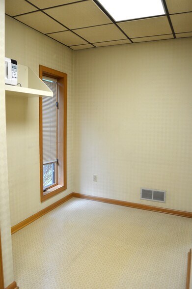 More Photos Of 603 1st Street Ext, Apollo Medical For Sale