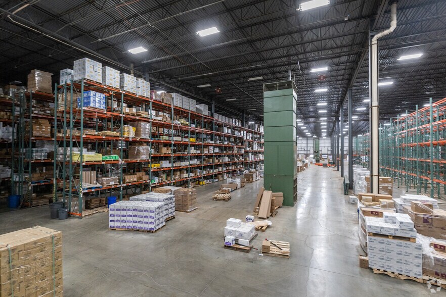 More Photos Of 1122 Longford Rd, Oaks Warehouse For Lease