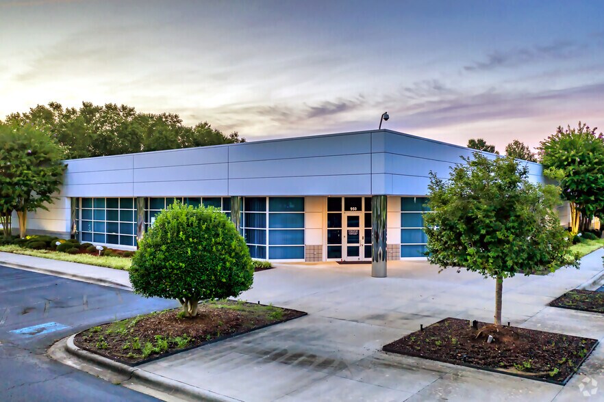 More Photos Of 1000 Progress Pl NE, Concord Office For Sale