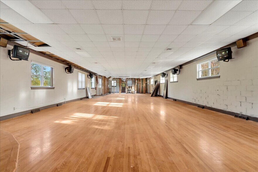 More Photos Of 1055 L P Bailey Memorial Hwy, Halifax General Retail For Sale