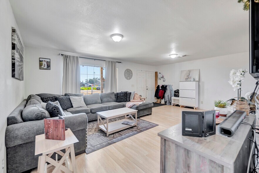 More Photos Of 26041 Murrieta Rd, Menifee Land For Lease