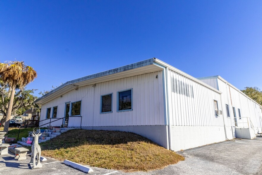 More Photos Of 1350 Ponce De Leon Blvd, Brooksville Warehouse For Sale