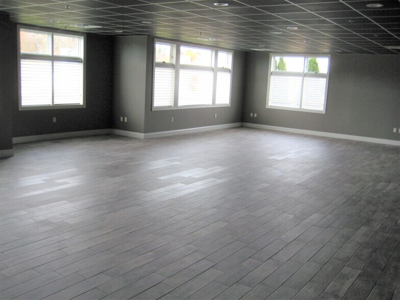 More Photos Of 3233 Business Park Dr, Stevens Point Office For Lease