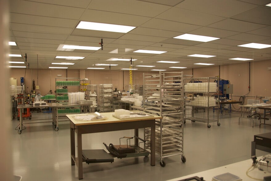 More Photos Of 260-300 Griffith Rd, Chicopee Warehouse For Lease