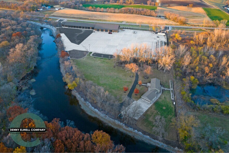 More Photos Of 18720 Highway D20, Alden Flex For Lease