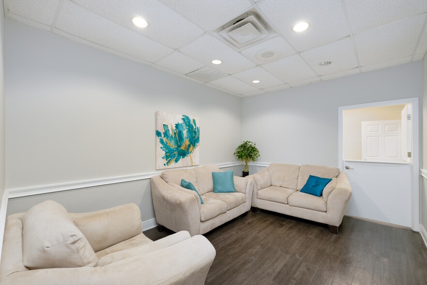 More Photos Of 1810-1822 Wellness Ln, New Port Richey Medical For Sale