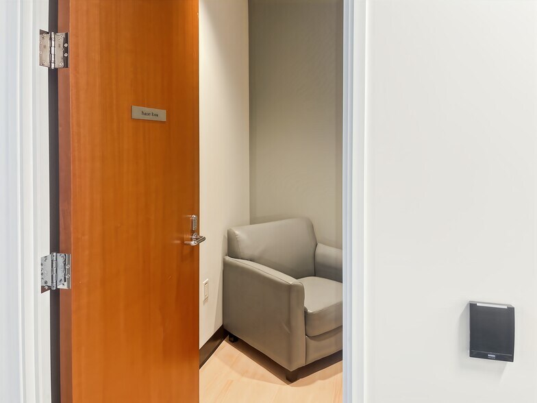 More Photos Of 388 Market St, San Francisco Coworking Space