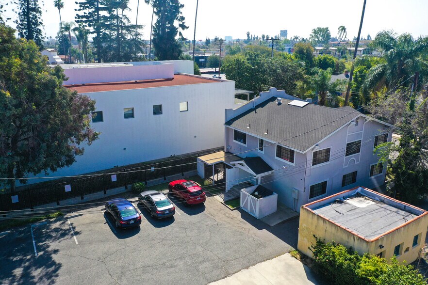 More Photos Of 207 W 20th St, Santa Ana Office For Sale
