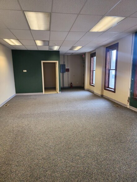 More Photos Of 111 N Main St, Adrian Office Residential For Lease
