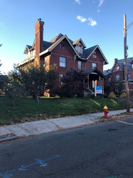 More Photos Of 51 Gillett St, Hartford Office Residential For Lease