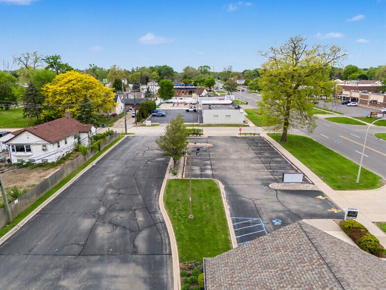 More Photos Of 29049 Joy Rd, Westland Bank For Sale