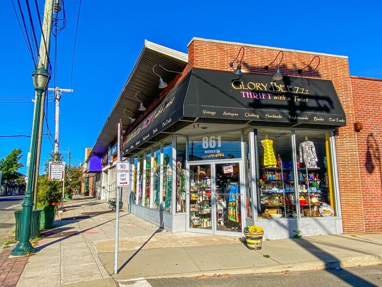 More Photos Of 851 Merrick Rd, Baldwin General Retail For Sale