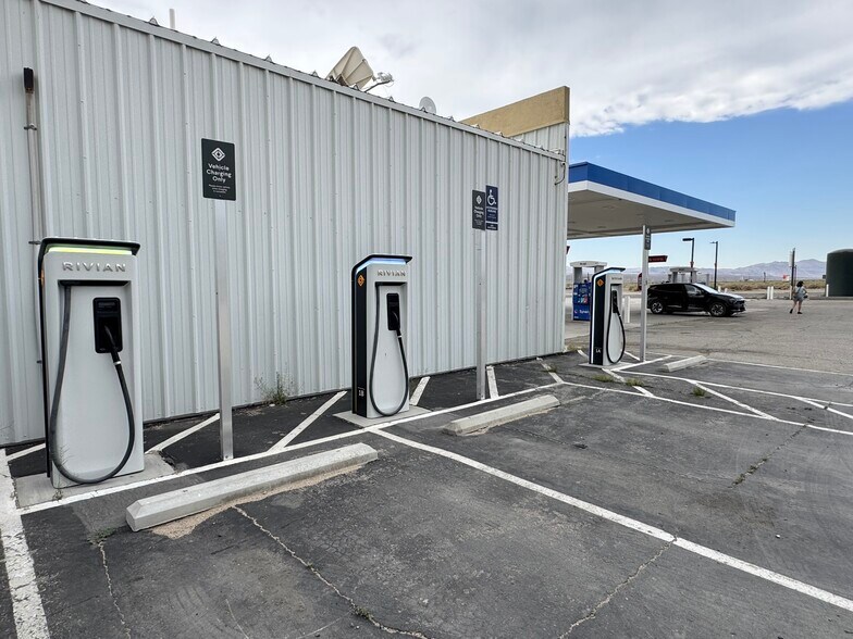 More Photos Of 601 S Hwy 395, Olancha Service Station For Sale