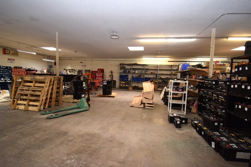 More Photos Of 301 E Pine St, Deming Freestanding For Sale