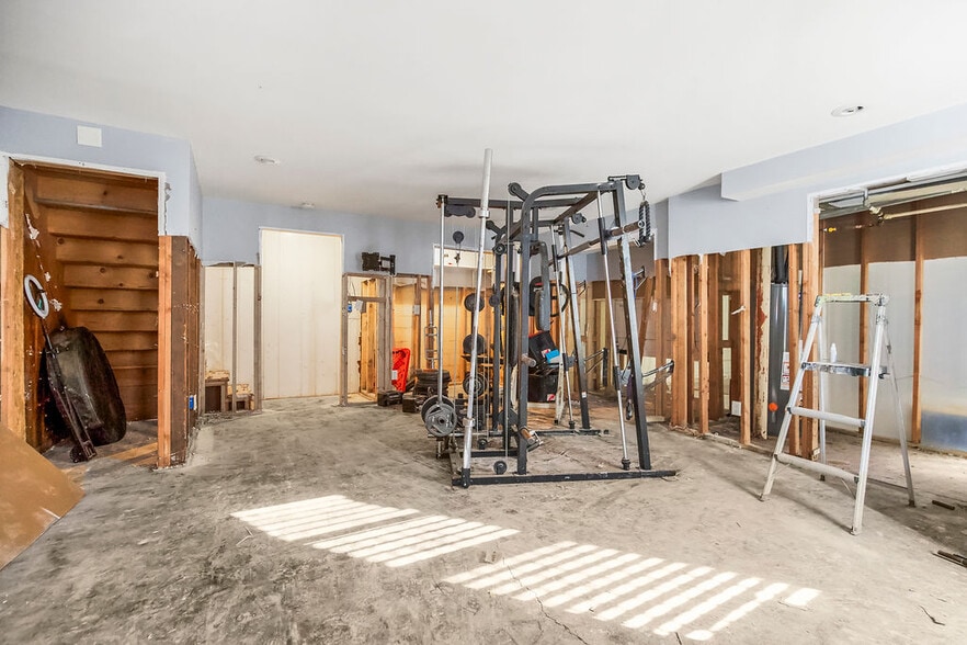 More Photos Of 1022 19th St, Kansas City Office Residential For Sale