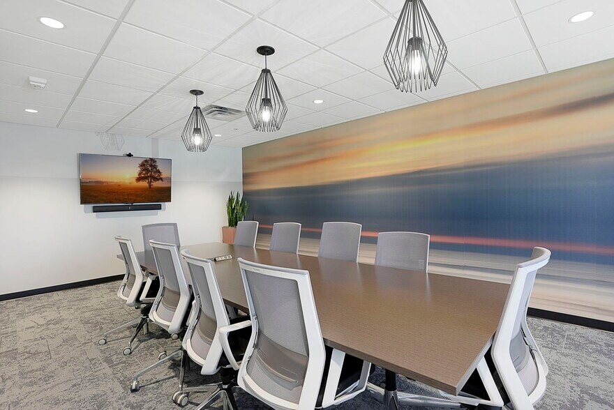 More Photos Of 13100 Wayzata Blvd, Minnetonka Office For Lease
