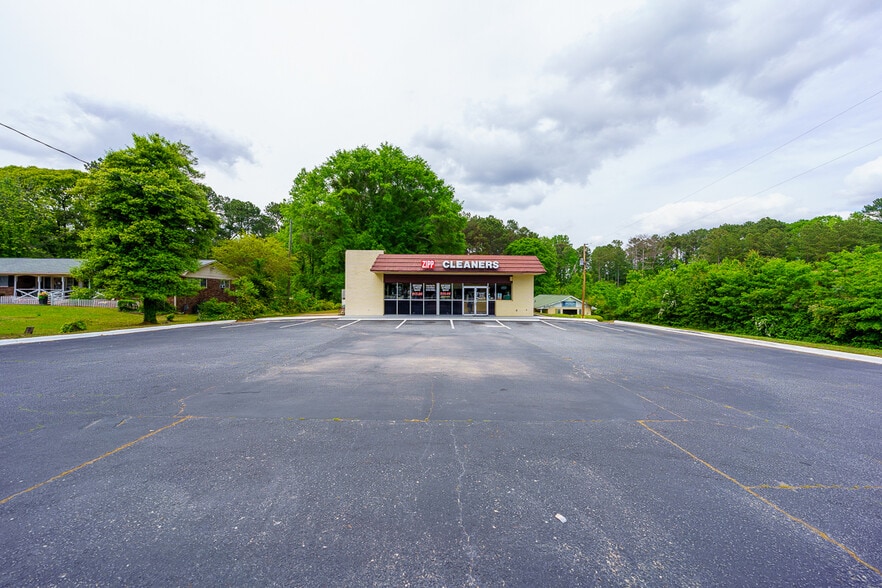 More Photos Of 1735 Highway 138 SW, Riverdale General Retail For Sale