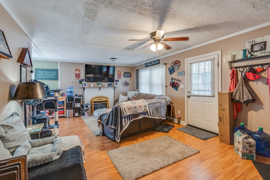 More Photos Of 5560 Highway 19 E, Hampton Manufacturing For Sale