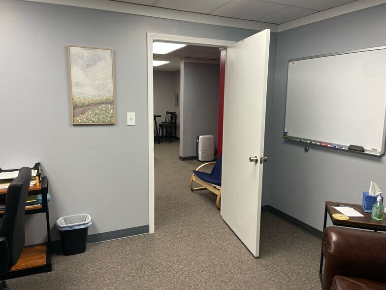 More Photos Of 210 Valdese Ave, Morganton Office For Lease