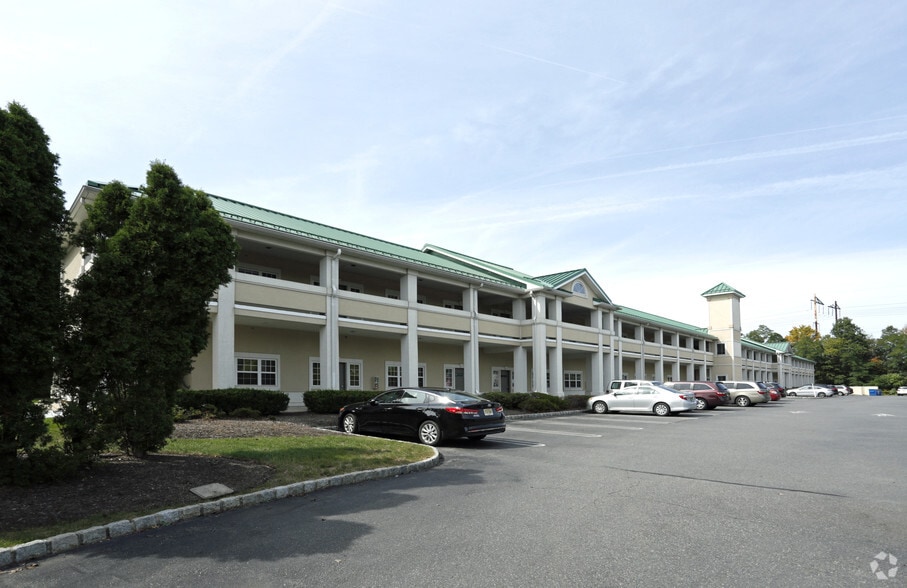 Primary Photo Of 237 Bridge St, Metuchen Medical For Lease